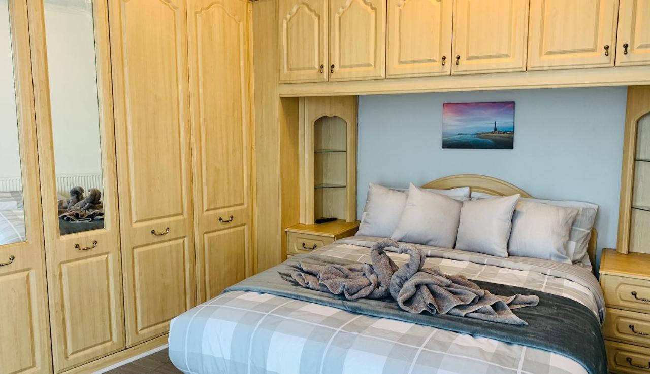 The Whitehouse Holiday Apartments Blackpool Exteriör bild